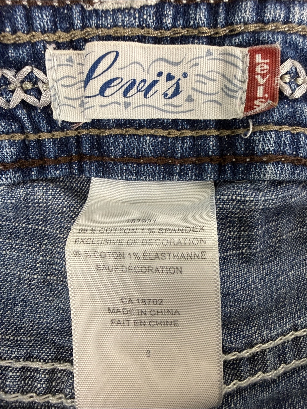 Levi's Girls Size 8 Bell Bottom Jeans Medium Wash Adjustable Waist Flare Denim - Picture 11 of 11